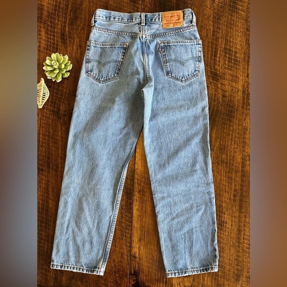 Levi’s | 90s 550 Jeans, Straight Tapered Relaxed Mom Jean - Picture 2 of 7